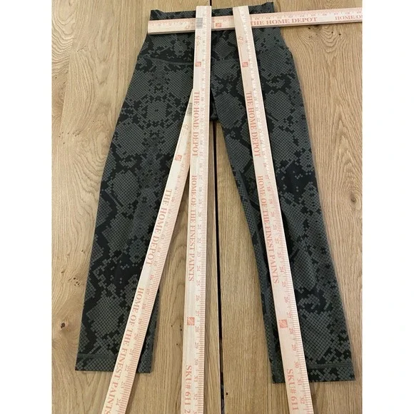 Lululemon Wunder Under Crop High-Rise Full-On Luxtreme 22" Snake Green Size 5 - Picture 4 of 6